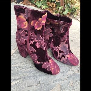 Steve Madden flower patterned boots